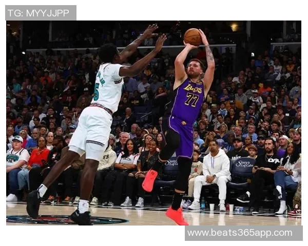 湖人状态回暖连胜攀升西部第三明日对决开拓者争夺季后赛优势