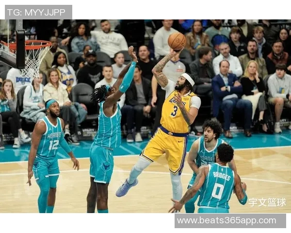 浓眉称赞锡安替补出战策略有效展现实力助鹈鹕提升表现